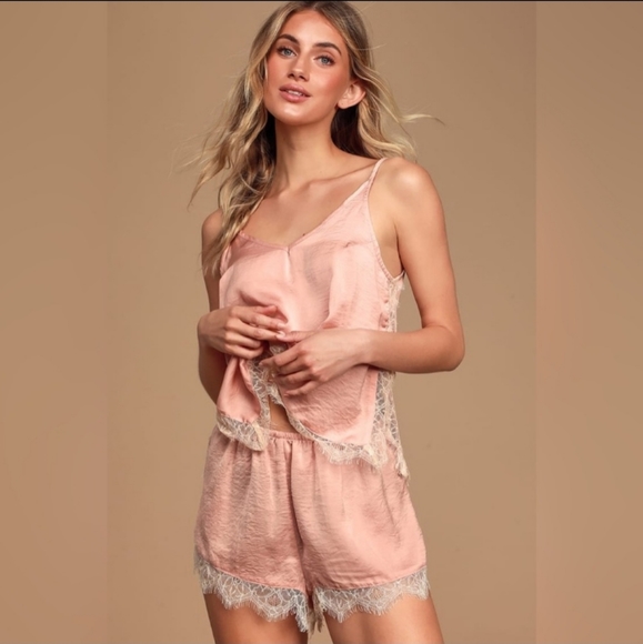 NWT Lulus Sleep Blush Pink Satin and Lace Cami and Shorts  Set SZ LG - Picture 5 of 5